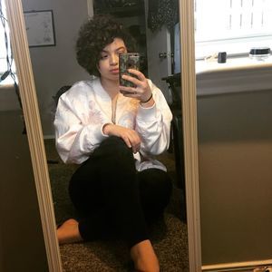 Meet your Posher, Mandy